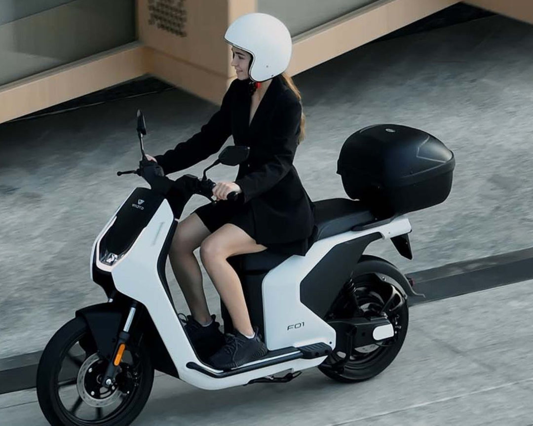F01 V MOTO SUPERSOCO E-MOTORBIKE