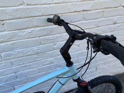 COMPACT ADJUSTABLE STEM
